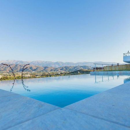 Villa Oasis Galatás Exteriér fotografie