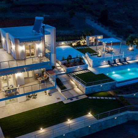 Villa Oasis Galatás Exteriér fotografie