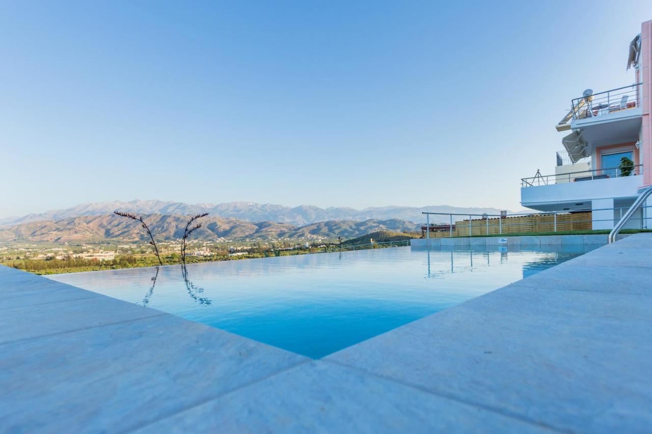 Villa Oasis Galatás Exteriér fotografie