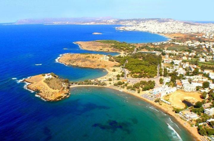 Villa Oasis Galatás Exteriér fotografie