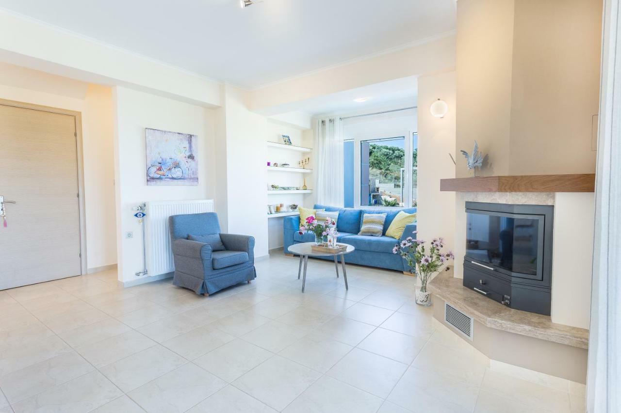 Villa Oasis Galatás Exteriér fotografie