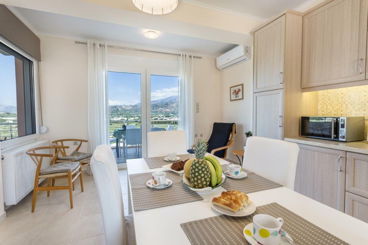Villa Oasis Galatás Exteriér fotografie