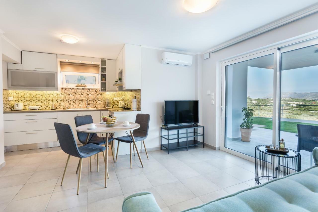 Villa Oasis Galatás Exteriér fotografie